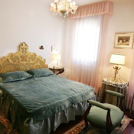 B&B Il Glicine Fiorito ヴェネツィア・リド島 エクステリア 写真