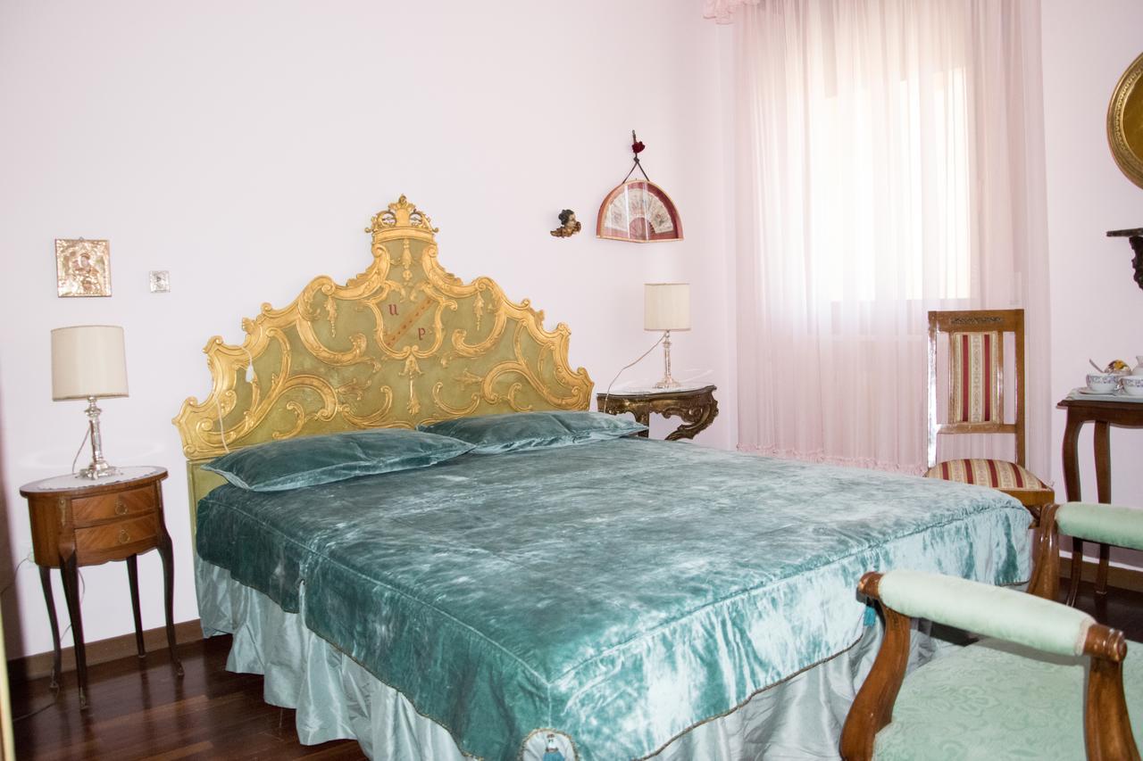 B&B Il Glicine Fiorito ヴェネツィア・リド島 エクステリア 写真